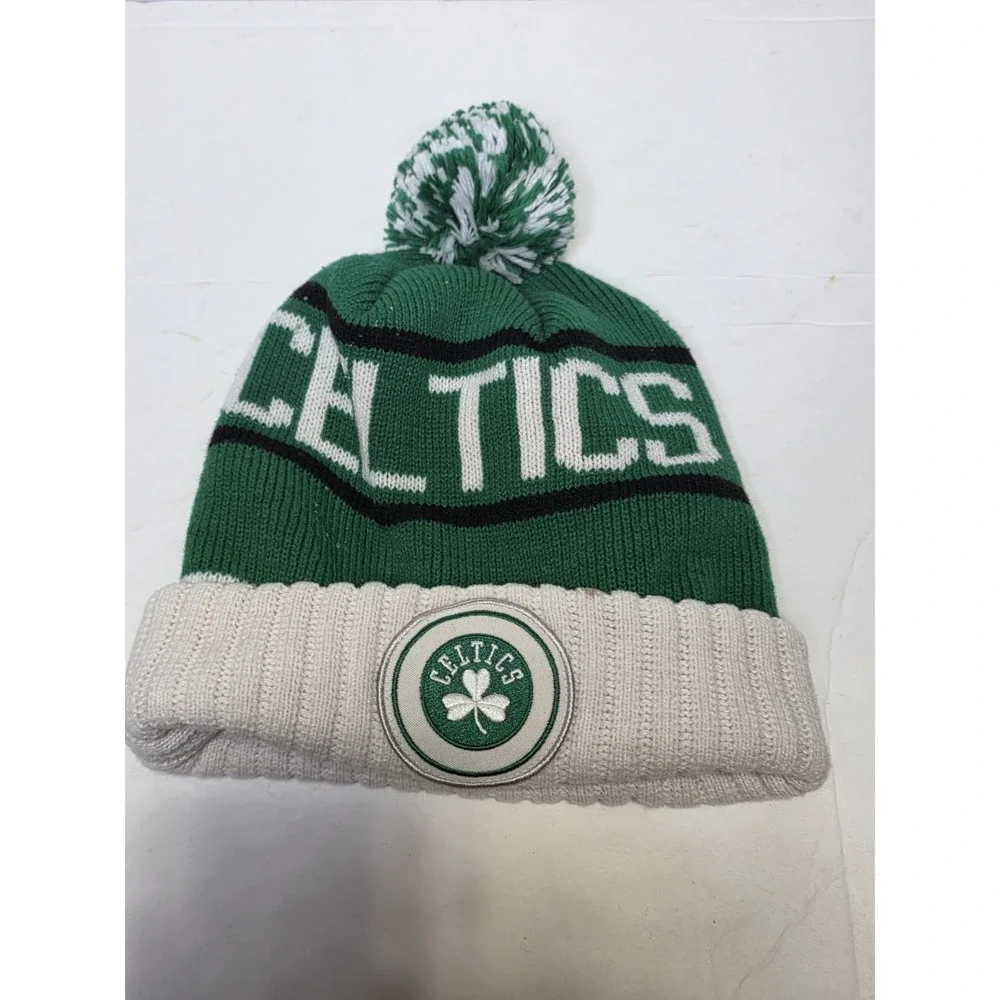 Boston Celtics Mitchell & Ness Pom‎ Beanie Knit Hat Green White Cuff NBA